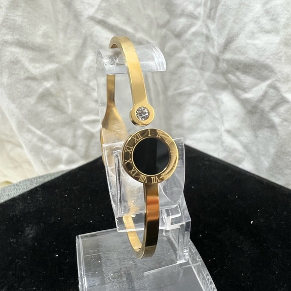 Fashion Jewelry Ladys Roman Bangle Bracelet 7 1/2” Inches With Single Stone. - Picture 3 of 10